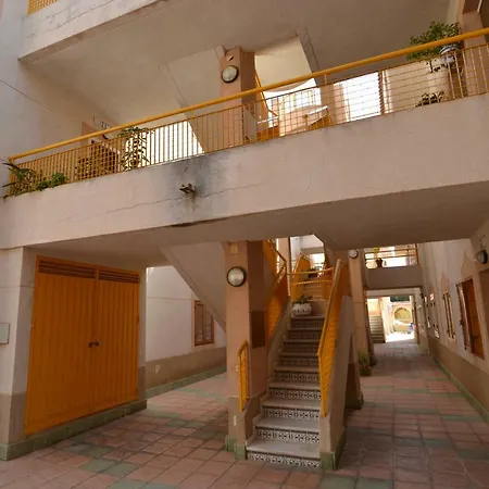 New Refurbished Flat Apartment *