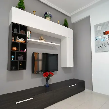 New Refurbished Flat Apartment *